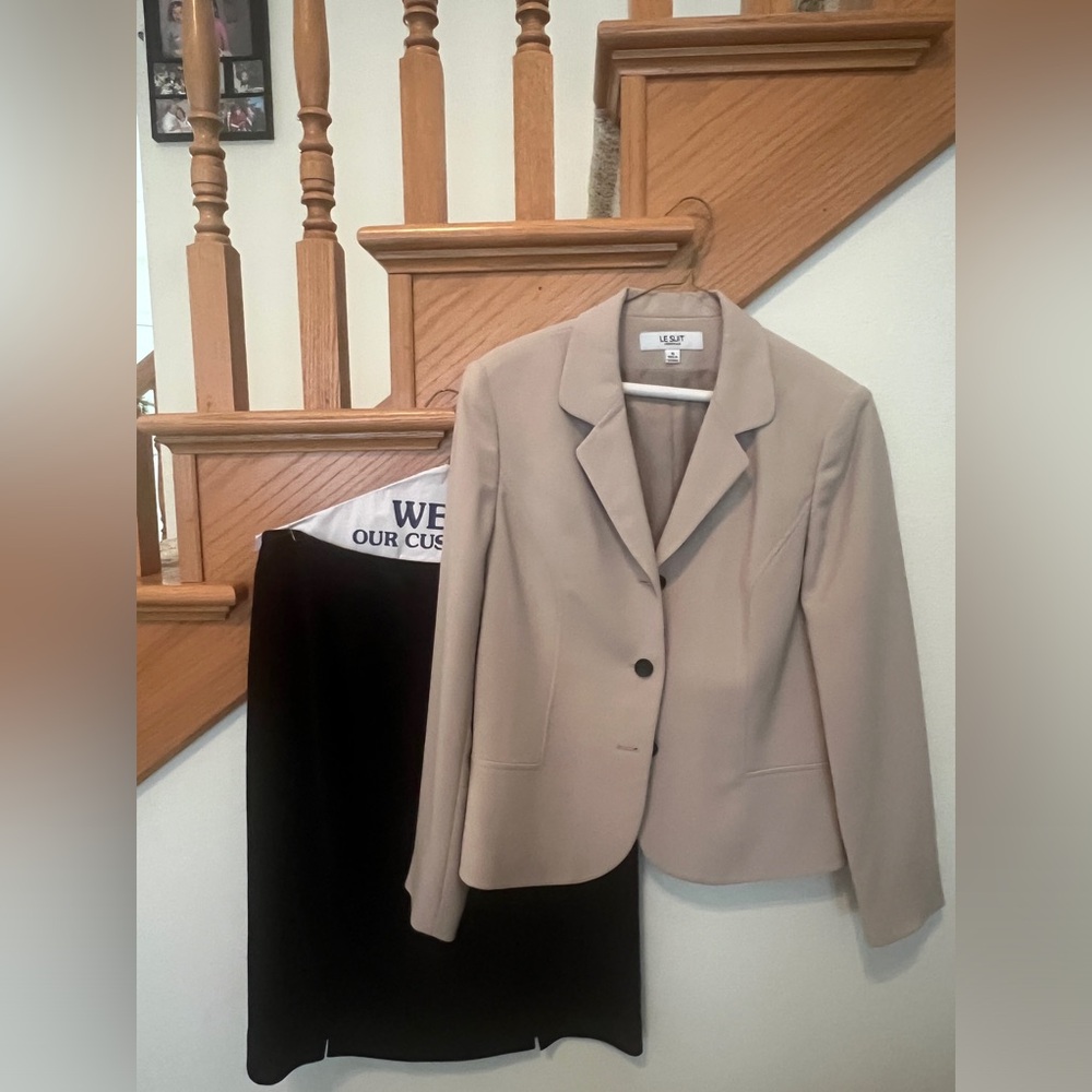 Le Suit 2-piece Suit (10)